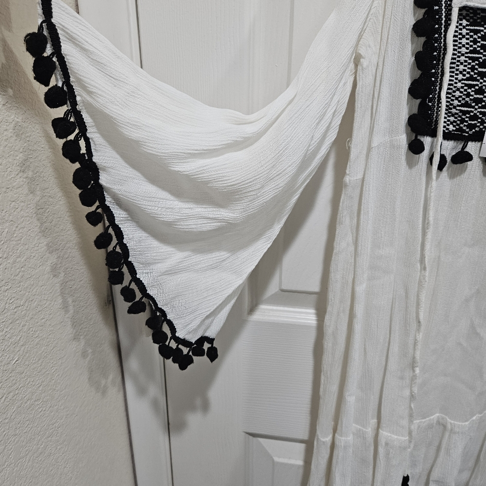 ⚡ 2 for $5 - Forever 21 Black and White Boho Dress - Picture 4 of 7